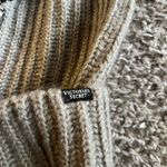 Victoria's Secret  Photo 1