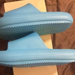 J slides sandles Photo 3