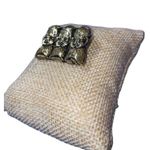 3 Praying Angels Pin Brooch Gold Tone One has a falling halo 1" tall 1.25" wide Photo 2