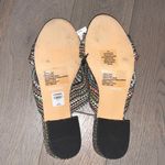 EXPRESS Open Toe Low Heel Sandals Photo 4