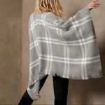 Banana Republic  Poncho #103 Photo 2