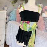 Black Sash Tie Green Floral Mod Top Photo 2