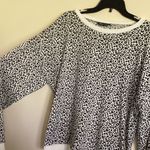 SheIn  white leopard long sleeve top large Photo 2