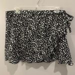 Entro Ouzu From Wendy Drew Boutique Black and White Wrap Skort Photo 2
