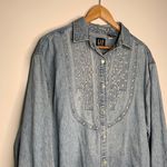 Gap Denim Vintage Floral Embroidered Blue Denim Shirt Size Large Photo 4