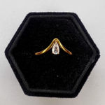 V shaped dainty gold ring Size 6 Photo 0