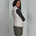 7 Diamonds Womens Andes Front Zipper Puffer Vest in Color Pearl Sz Small White Photo 2