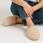 Madewell Beige Sherpa Cozy Women’s Slippers Size 5 Photo 1