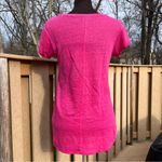 Tahari  Women’s 100% Linen Hot Pink V-Neck Short Sleeve T-Shirt Sz S Lightweight Photo 3
