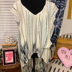 Women’s EUC Go by GoSilk Cap Sleeve Layered Flowy High Lo Silk Cap Sleeve Top L Blue Size L Photo 0