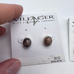 Villager NWT  Gloria‎ Vanderbilt Earrings Studs Dangle Drop Classic Silver tone Photo 3