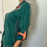 ROAR Western Embroidered Rhinestone Pearl Snap Shirt Roll Tab Sleeves Sz Medium Photo 9