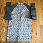 Oiselle Wazelle Longsleeve Seamless Grey Lightening Bolt Photo 1
