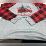 Hallmark  2020 quarantine shirt! Excellent shape!!women’s size xl Photo 1