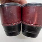 Dansko  dark red leather professional slip on clog shoes non stick size 40 / 9.5 Photo 8