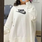 Nike White Crew Neck Sweatshirt Photo 0