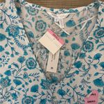 Draper James  NWT size small Vneck Puff Sleeve Floral top Photo 2
