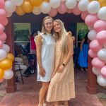 Universal Threads Floral Midi Dress Photo 3