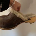 UGG  clogs size 8 brown leather Photo 6