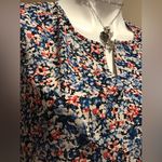 J.Crew Women size 4P sleeveless, red, white & blue floral, keyhole neck, Photo 2