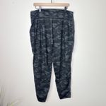 Fabletics Maj Pocket Pant Size XXL Charcoal Camo Plus Curvy Pockets Tie Waist Photo 6
