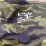 Terra & Sky  Camouflage Leggings Green and Black Stretchy Fit Photo 3