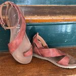 Very G Women's  Steffy Rust Brown Sandal 8 Photo 1