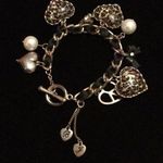 Betsey Johnson A Very Beautiful bracelet Photo 0