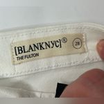 BLANKNYC NWT The‎ Fulton Boyfriend Distressed Denim Roll Up Short White Size 28 Photo 6
