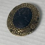 Vintage Victorian Gothic Black Resin carved Cameo Brooch brass repousse Mourning Gold Photo 3