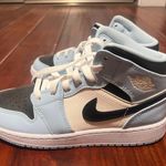 Jordan Air 1 mid se Photo 0