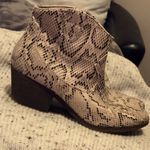 Snakeskin Fashion Cowboy Boots Ankle Booties Size 8.5 Photo 1