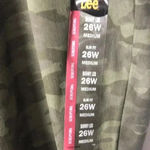 Lee NWT  WOM SZ 26 M HUNTER CAMO DESIGN SKINNY LEG Photo 2
