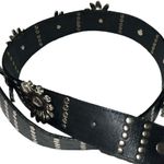 Cute black belt with silver studded detailing, cute silver metal flowers too Photo 5