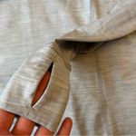 Old Navy Active Women’s Grey Hooded Long Sleeve Shirt Sz XS Photo 4