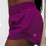 Lululemon NWT Hotty Hot High Rise Short 2.5” Chilled Grape Size 14 (Purple) Photo 1