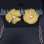 Nicole Miller  Yellow 3 D Floral Necklace Set Earri Photo 2