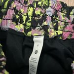 Lululemon  hotty hot high rise 2.5 inch shorts Photo 2