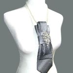 “Dainty Dapper” elegant dark gray textured necktie necklace with silver brooch White Photo 4