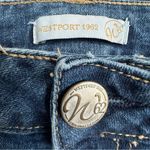 Westport  1962 Women's Size 20 Crpped Blue Jeans with Embroidered Trim Photo 4