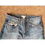 H & M Vintage Style Distressed Light Wash‎ High Waist Mom Jeans with Knee Rips Photo 3