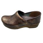 Dansko  Bronze‎ Brown Textured Crackle Leather Clogs Wood Grain Look Heel EU 39 Photo 1