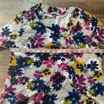 Habitat  Gray Floral V-Neck Top S Photo 2
