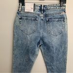 KanCan USA NWT KanCan High Waist Relaxed Thigh Raw Hem Acid Wash Mom Jeans Size 3/25 Photo 6
