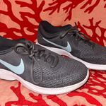 Nike  Women’s Revolution 4 Running Shoes Photo 1