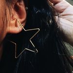 Urban Outfitters STAR EARRING Photo 0