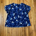 Bloomchic  NWT Women's Blue Floral Short Sleeve Zip Front Blouse Size 18-20 Photo 8