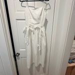 Chic White Maxi Dress with Spaghetti Straps Size undefined Photo 2