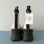 Nurture Denali White Suede Water Resistant Lug Sole Platform Chelsea Boots Size 8.5 Photo 5
