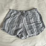 Hollister  ultra high-rise striped shorts. Size Medium. Photo 0